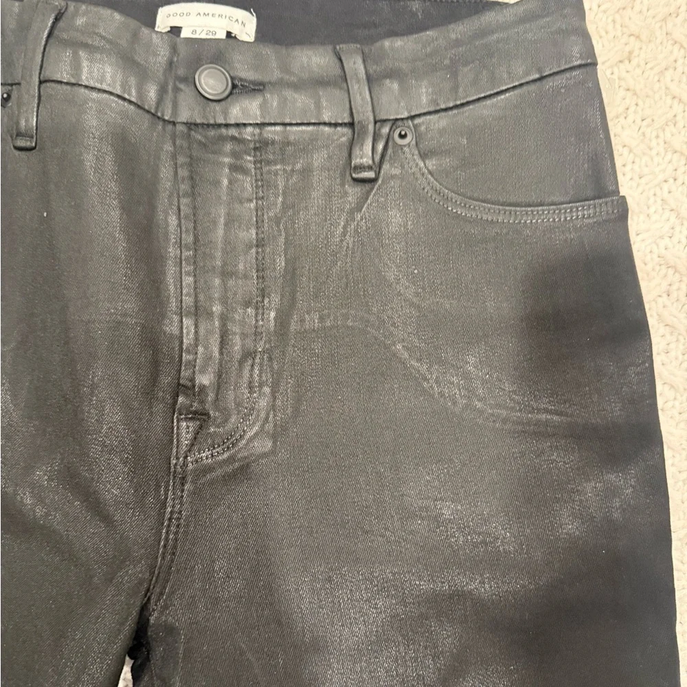NWOT GOOD AMERICAN WOMENS 8/29 SHINY BLACK SHIStraight-Leg Jeans